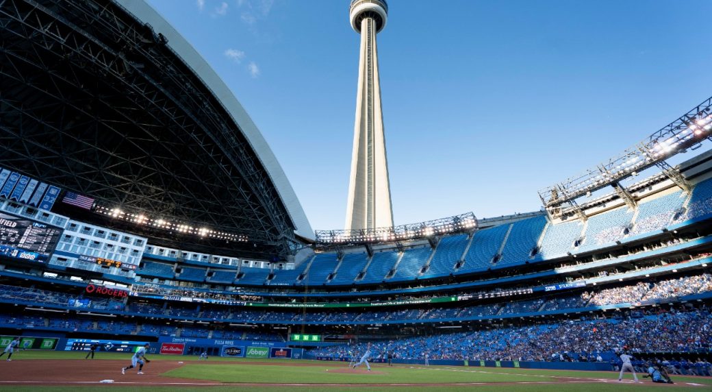 Toronto-Blue-Jays-Rogers-Centre-1040x572.jpg